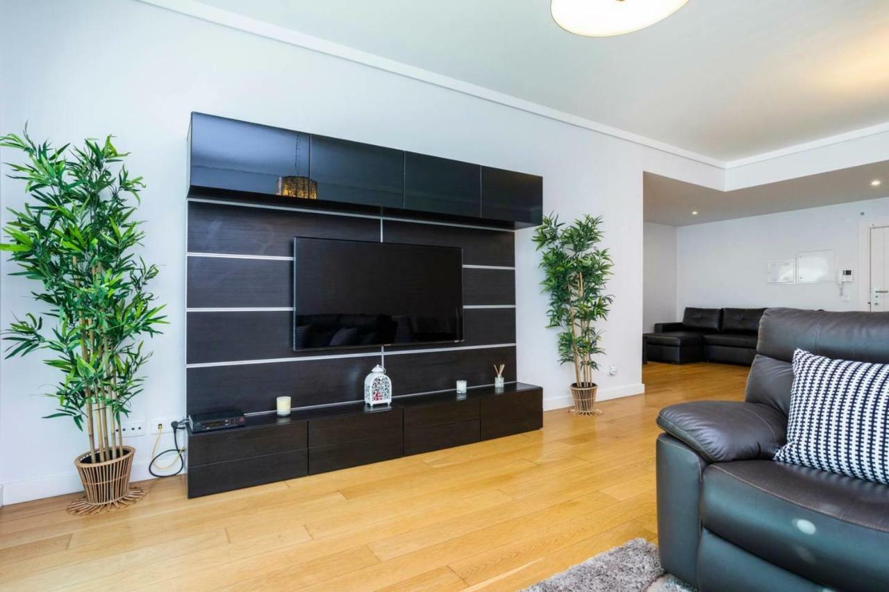 Guestready - Spacious Campolide Family Apt Fits 6 Lisboa Exteriör bild